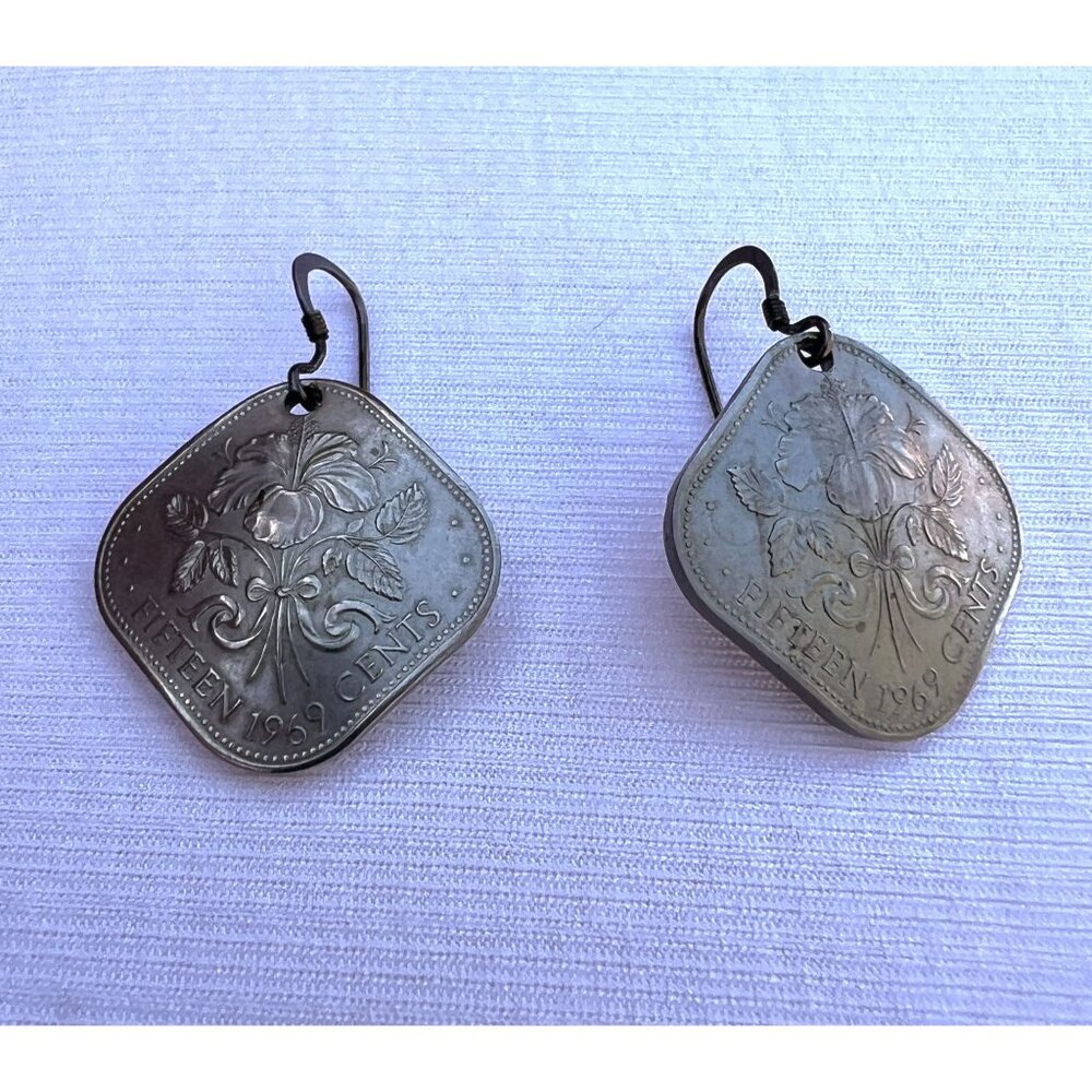 Bahamas Coin Earrings Elizabeth 11 Vintage 1969 Fifteen Cents Square Dangle - Picture 6 of 10